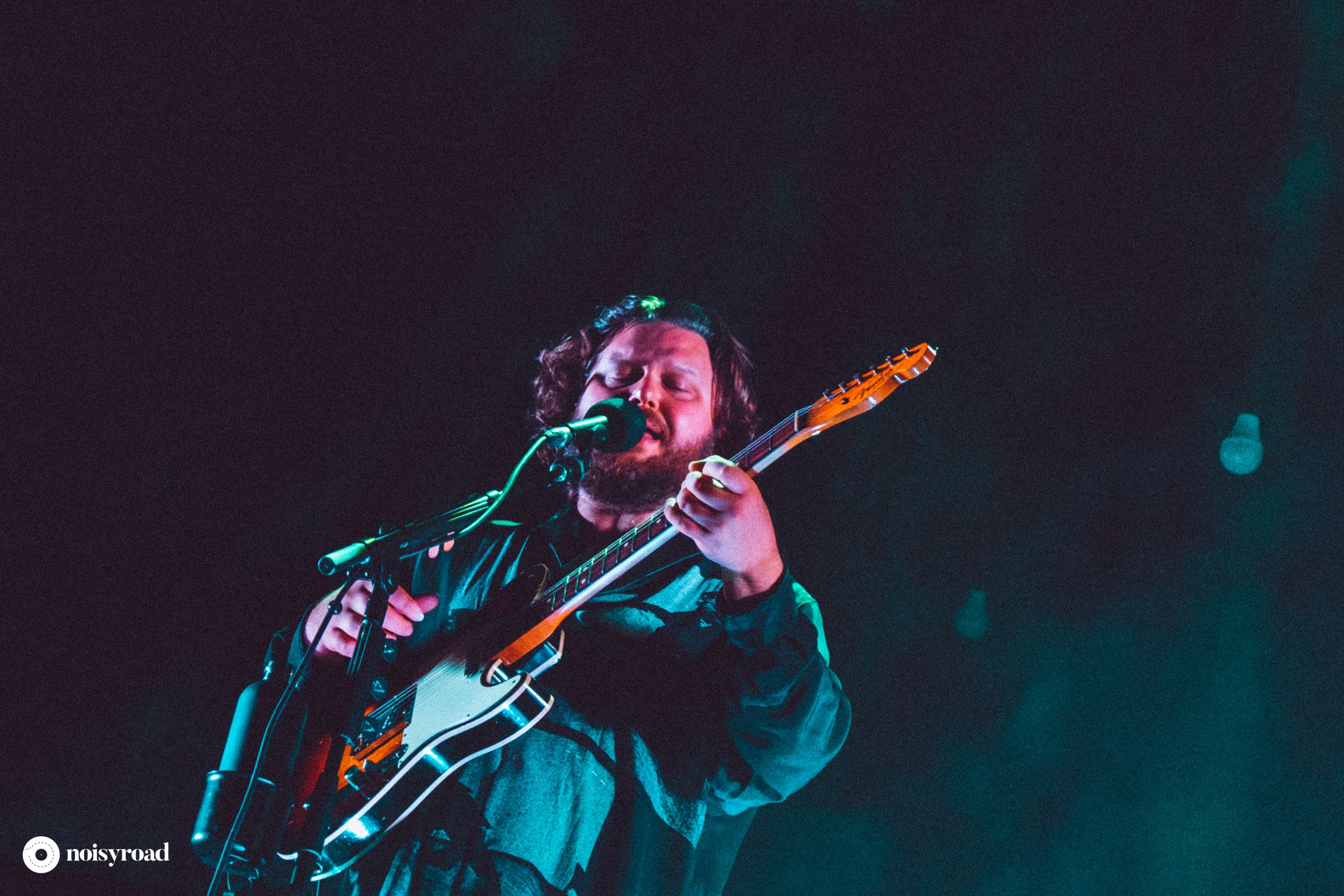 Joe Newman, frontman degli alt-J al Forum di Milano, 2022