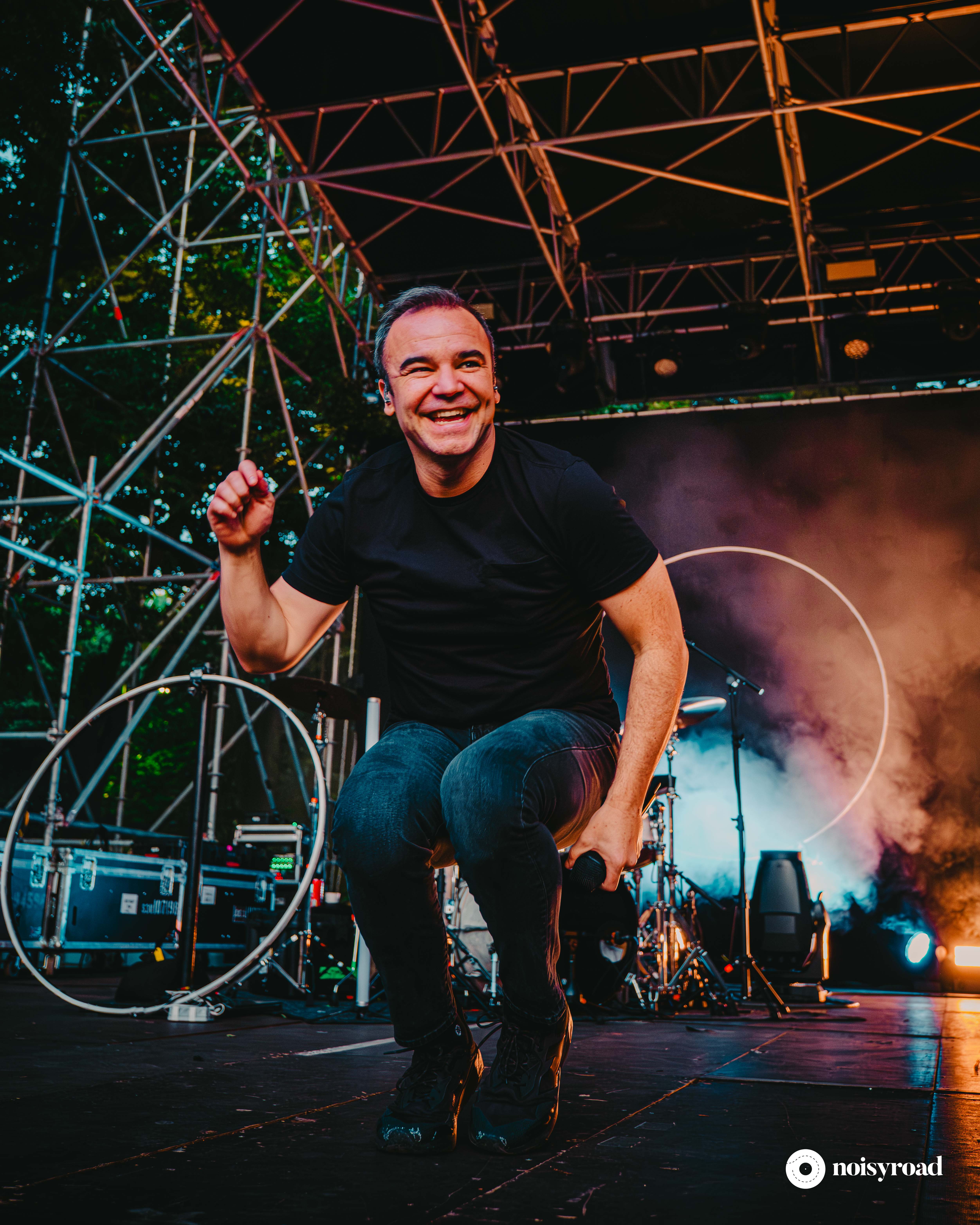 Samuel T. Herring dei Future Islands balla sul palco della Triennale Milano