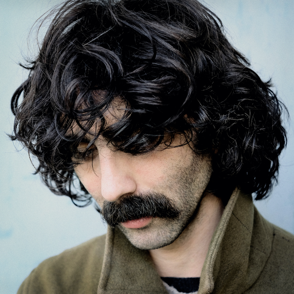 andrea laszlo de simone recensione una lunghissima ombra