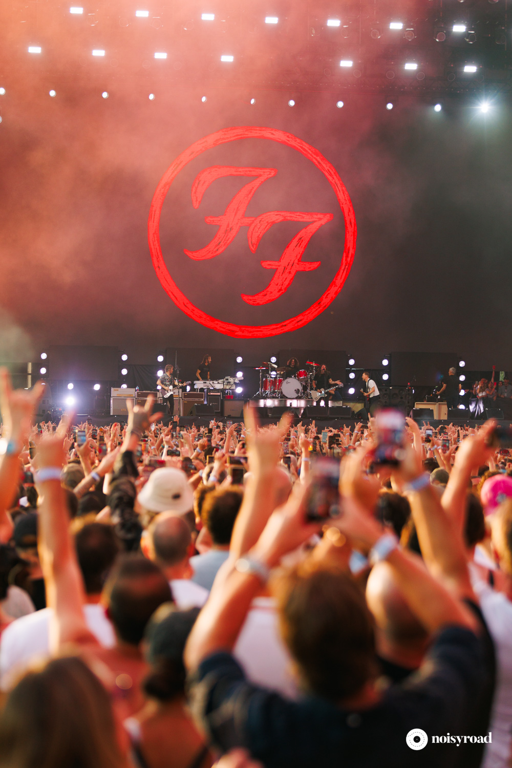 Il pubblico degli I-Days Milano 2026 e i Foo Fighters Il pubblico degli I-Days Milano 2026 e i Foo Fighters